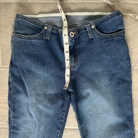 C’est 101 Jeans | Low Rise Raw Edge Glare Jeans - Picture 5 of 9